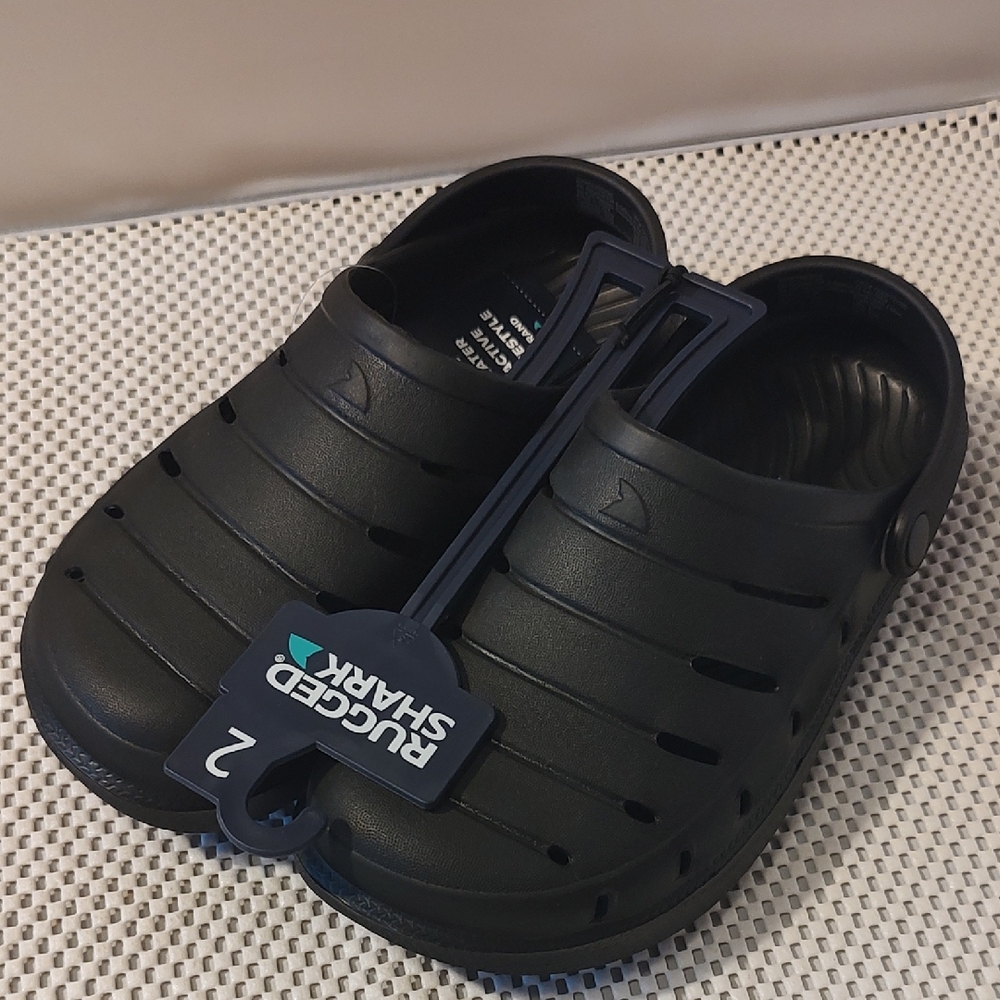 Rugged Shark Boys Size 2 Eva Clogs Black NWT